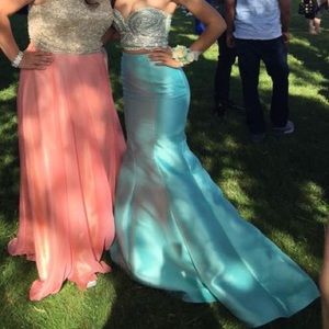 BEAUTIFUL BLUE PROM DRESS